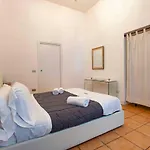 Holiday Houses Napoli ナポリ