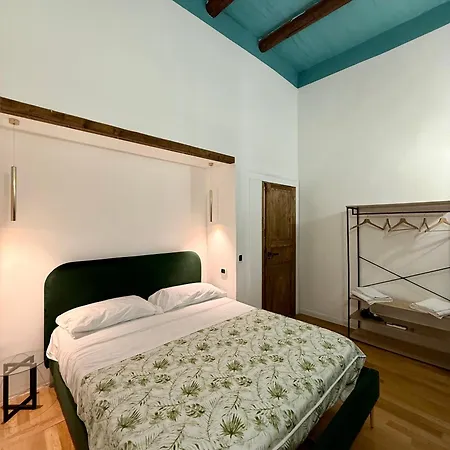 Holiday Houses Napoli * נאפולי