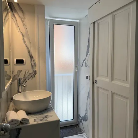 דירה Holiday Houses Napoli נאפולי